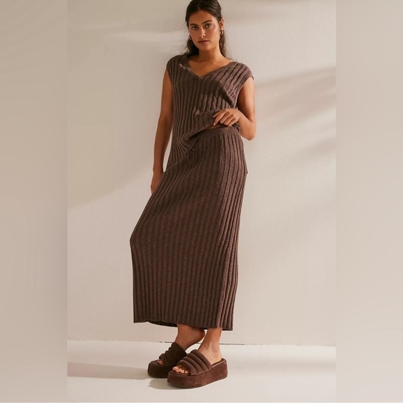 Free People FP Beach Brown Ribbed Veda Skirt - Picture 1 of 6